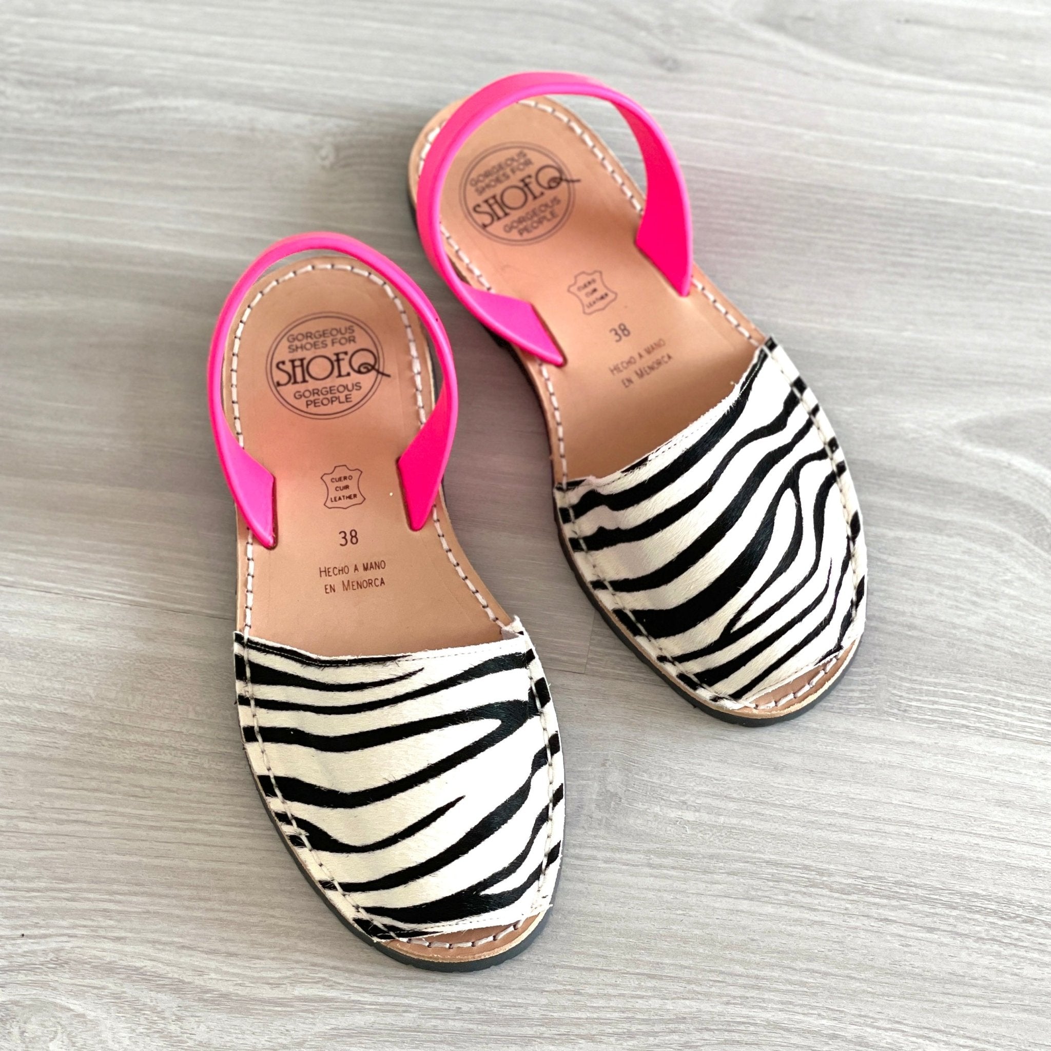 Classic Avarca in Zebra Neon - Shoeq
