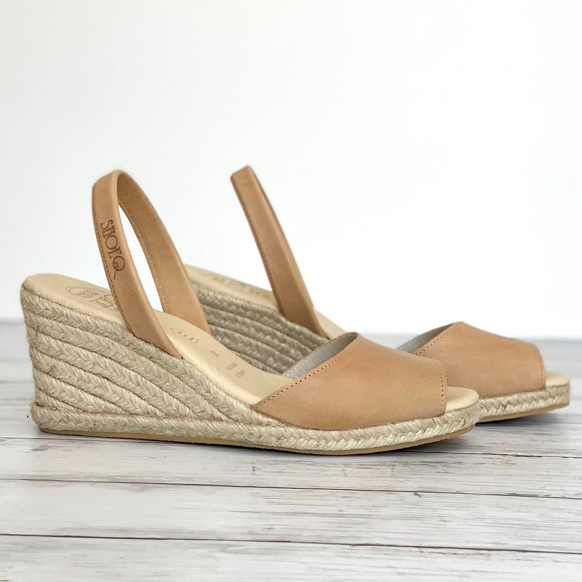 Classic Espadrille Wedge in Caramel Leather - Shoeq