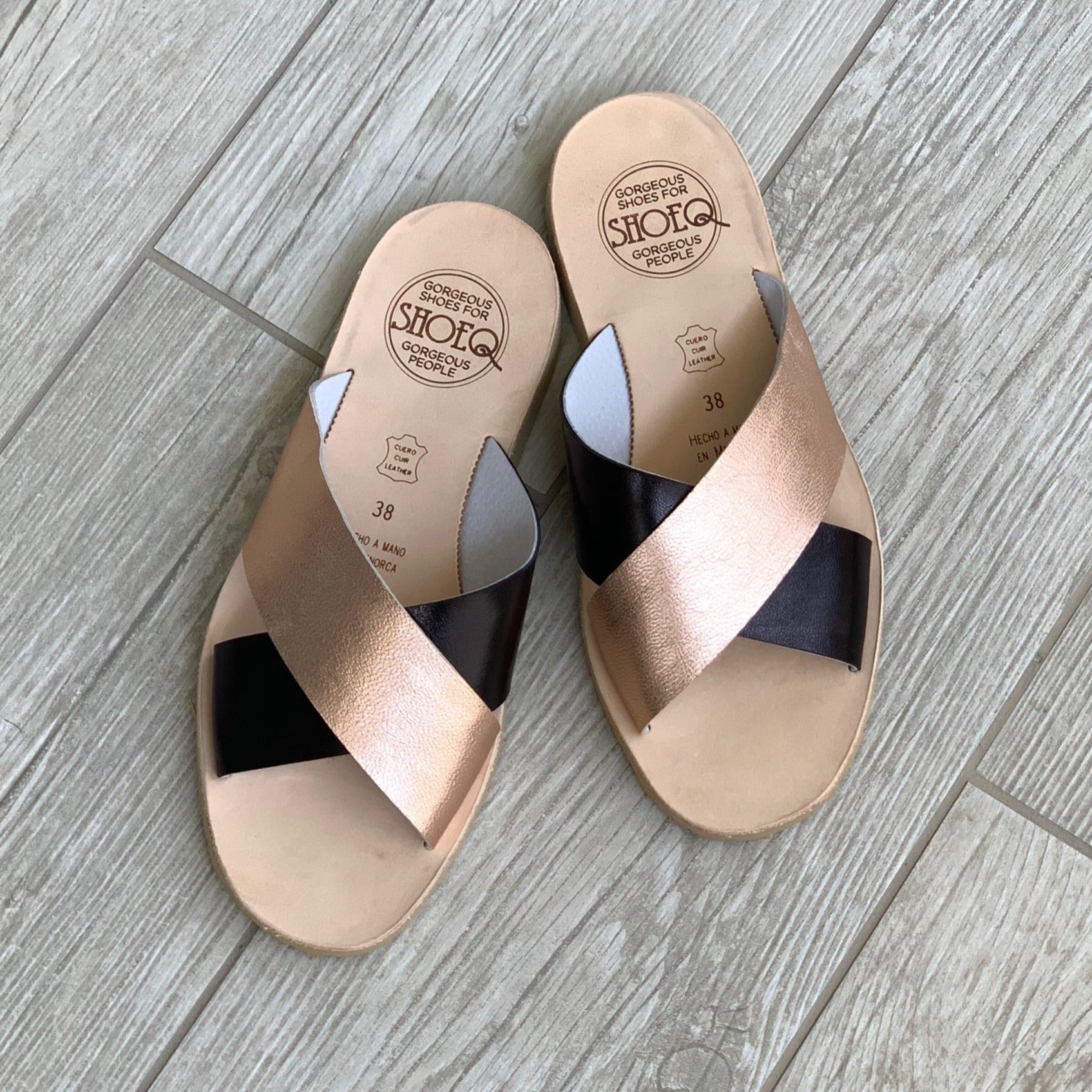 Crossover Slide in Midnight Rose - Shoeq