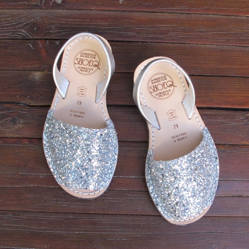 Girls Classic Avarca in Silver Glitter - Shoeq