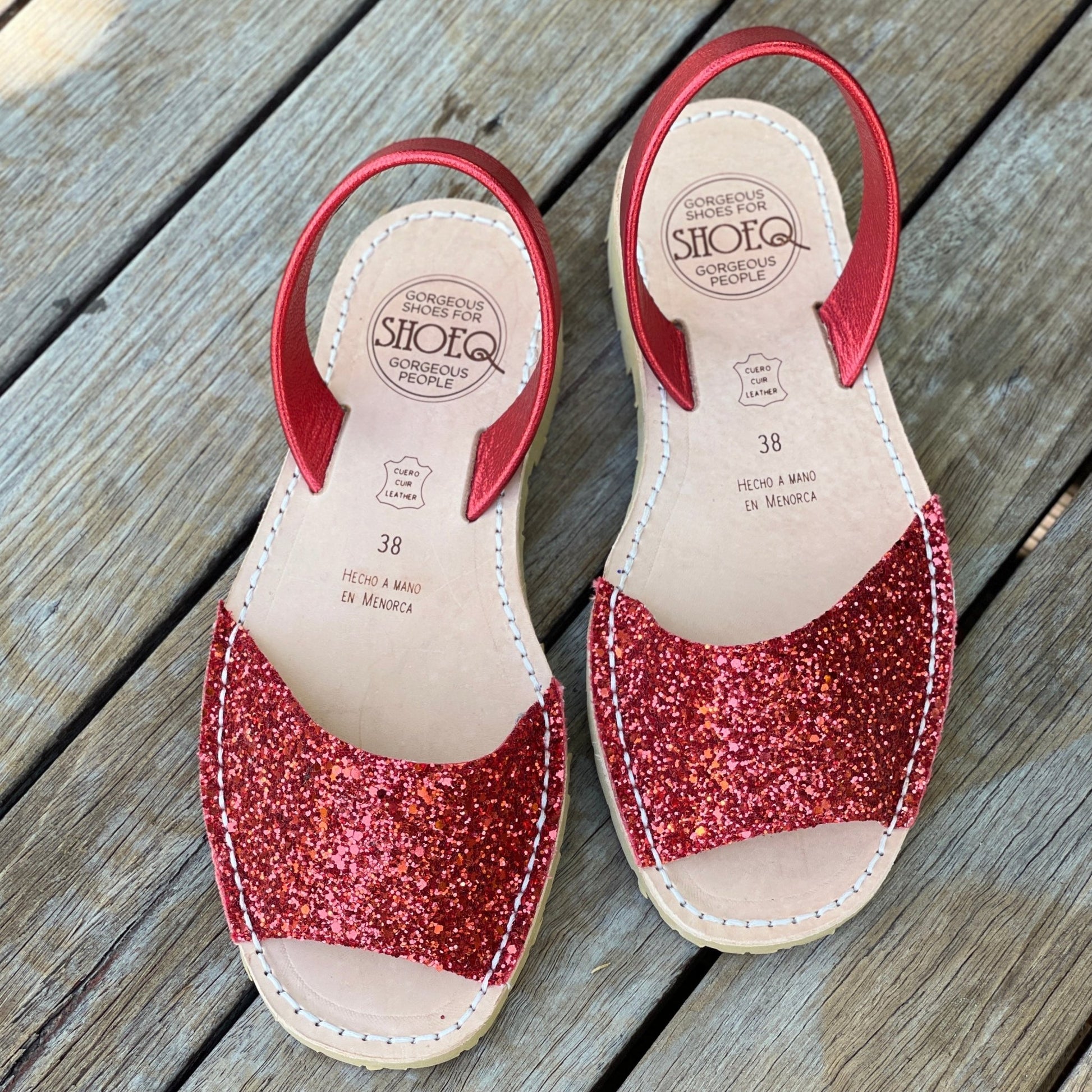 Peekaboo Avarca in Red Glitter - Shoeq