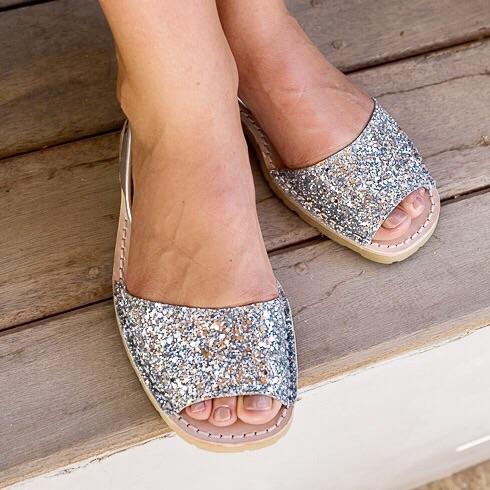 PONS BRAND Silver Glitter Peekaboo Avarca - Shoeq
