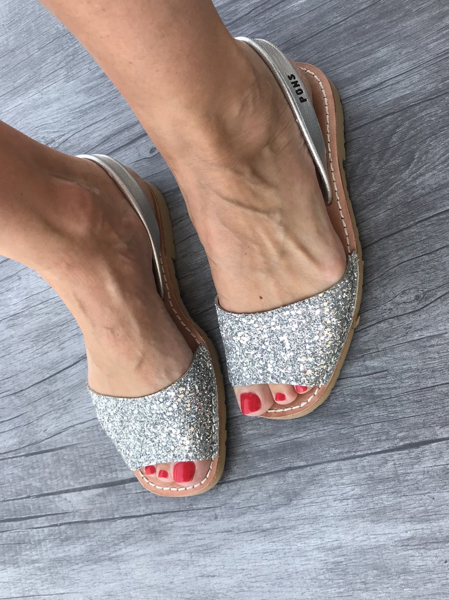 PONS BRAND Silver Glitter Peekaboo Avarca - Shoeq