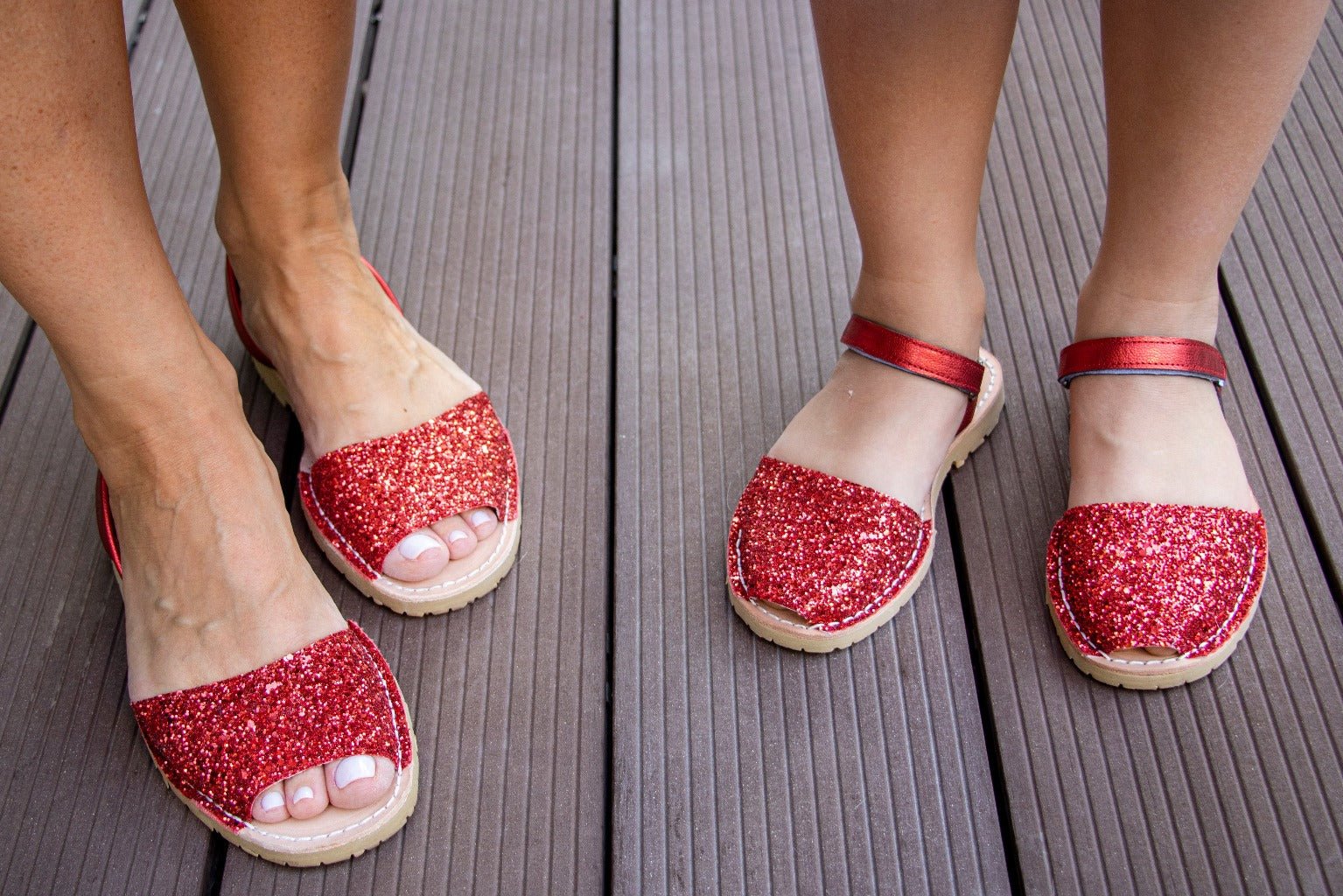 Toddler Avarca in Red Glitter - Shoeq